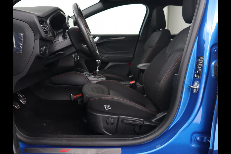 Ford Focus 1.0 EcoBoost ST Line X | Panoramadak | Stoel & stuurverwarming | Camera | Adaptive cruise | Digital Cockpit | B&O Sound | Navigatie | Full LED | Climate control