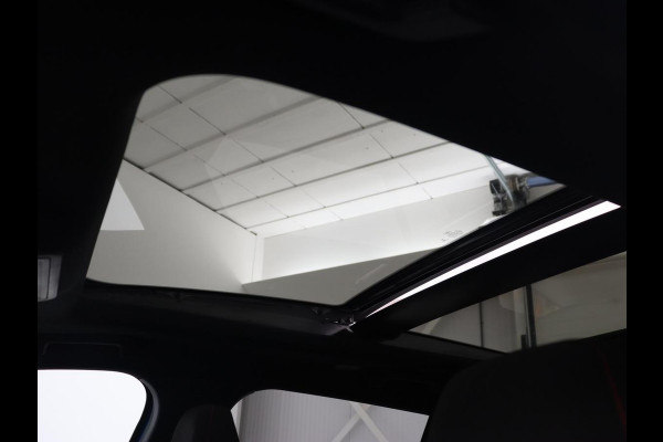 Ford Focus 1.0 EcoBoost ST Line X | Panoramadak | Stoel & stuurverwarming | Camera | Adaptive cruise | Digital Cockpit | B&O Sound | Navigatie | Full LED | Climate control