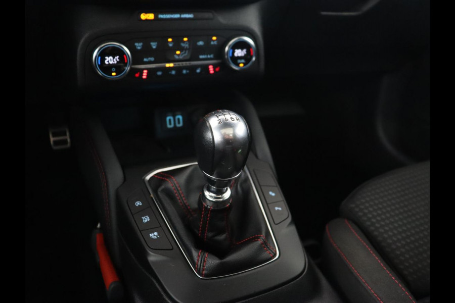 Ford Focus 1.0 EcoBoost ST Line X | Panoramadak | Stoel & stuurverwarming | Camera | Adaptive cruise | Digital Cockpit | B&O Sound | Navigatie | Full LED | Climate control