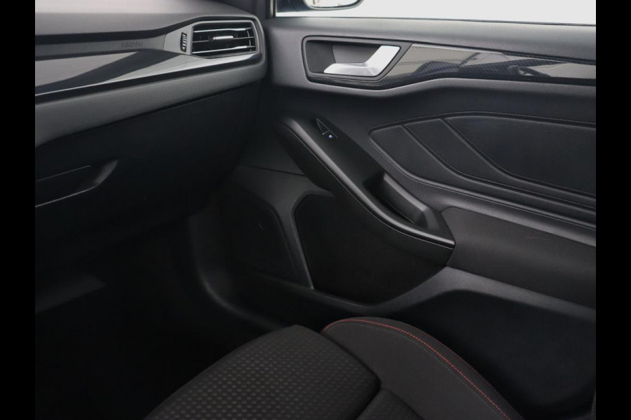 Ford Focus 1.0 EcoBoost ST Line X | Panoramadak | Stoel & stuurverwarming | Camera | Adaptive cruise | Digital Cockpit | B&O Sound | Navigatie | Full LED | Climate control