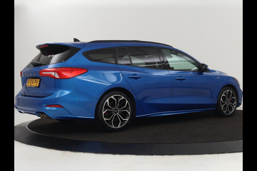 Ford Focus 1.0 EcoBoost ST Line X | Panoramadak | Stoel & stuurverwarming | Camera | Adaptive cruise | Digital Cockpit | B&O Sound | Navigatie | Full LED | Climate control