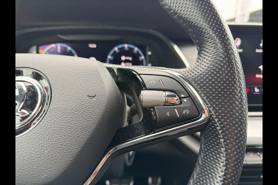 Škoda Octavia Combi 1.4 TSI iV PHEV Sport Panorama Memory Camera VOL !