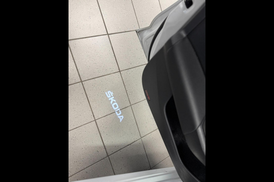 Škoda Octavia Combi 1.4 TSI iV PHEV Sport Panorama Memory Camera VOL !