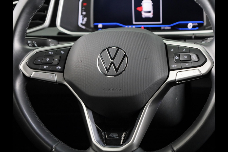 Volkswagen T-Roc 1.0 TSI R-Line Business 110 pk | Verlengde garantie | Navigatie | Parkeersensoren (Park assist) | Achteruitrijcamera | Adaptieve cruise control | R-Line |