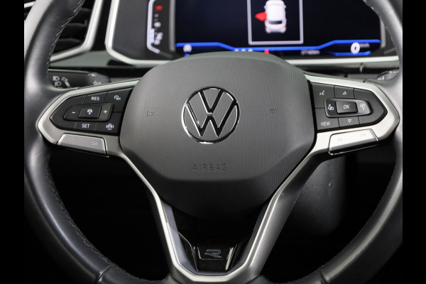 Volkswagen T-Roc 1.0 TSI R-Line Business 110 pk | Verlengde garantie | Navigatie | Parkeersensoren (Park assist) | Achteruitrijcamera | Adaptieve cruise control | R-Line |