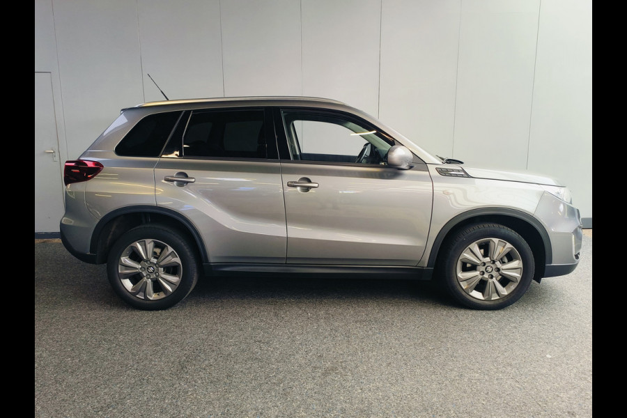 Suzuki Vitara 1.4 Boosterjet Select Automaat Rijklaar + 12 maanden Bovag-garantie Henk Jongen Auto's in Helmond,  al 50 jaar service zoals 't hoort!
