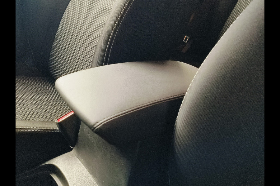 Suzuki Vitara 1.4 Boosterjet Select Automaat Rijklaar + 12 maanden Bovag-garantie Henk Jongen Auto's in Helmond,  al 50 jaar service zoals 't hoort!
