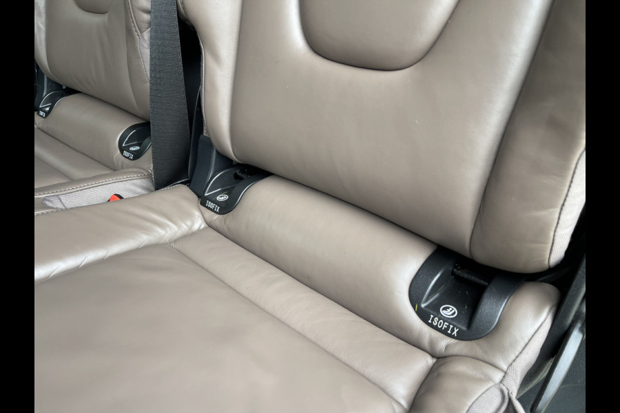 Mercedes-Benz V-Klasse 300d 237pk Extra Lang DC 5 persoons Avantgarde Edition / vaste prijs rijklaar € 52.950 ex btw / lease vanaf € 864 / AMG / burmester / leer / camera / originele Nedelandse bus !