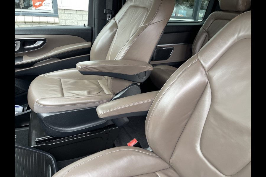 Mercedes-Benz V-Klasse 300d 237pk Extra Lang DC 5 persoons Avantgarde Edition / vaste prijs rijklaar € 52.950 ex btw / lease vanaf € 864 / AMG / burmester / leer / camera / originele Nedelandse bus !