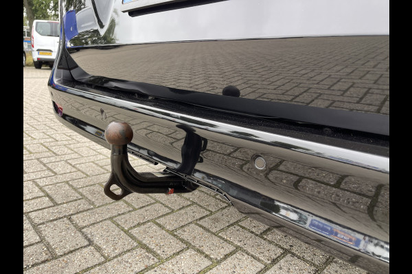 Mercedes-Benz V-Klasse 300d 237pk Extra Lang DC 5 persoons Avantgarde Edition / vaste prijs rijklaar € 52.950 ex btw / lease vanaf € 864 / AMG / burmester / leer / camera / originele Nedelandse bus !