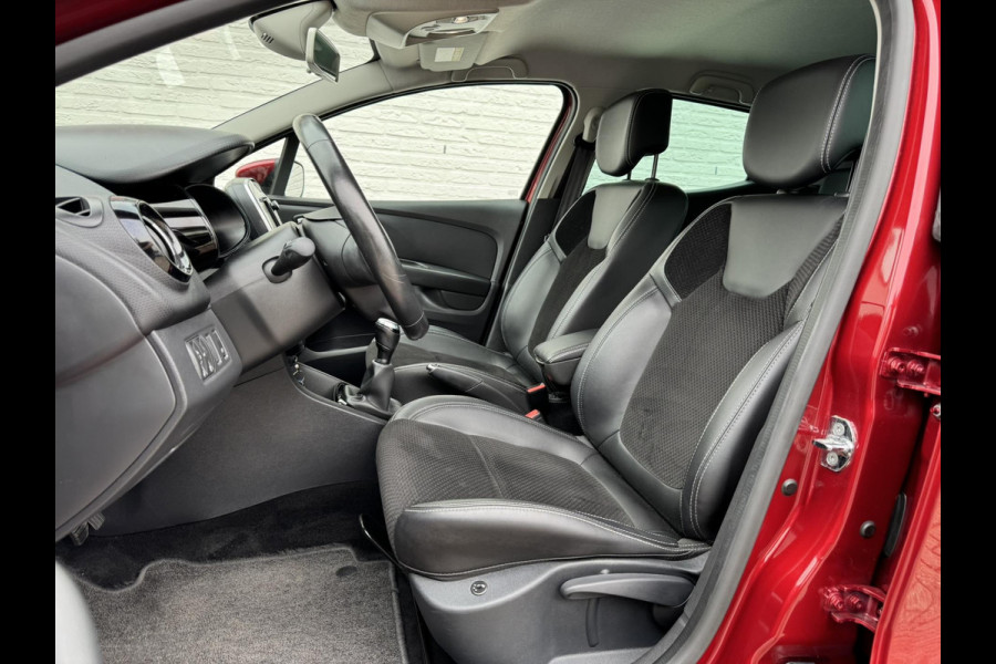 Renault Clio 0.9 TCe Intens Climate control Cruise control Bekleding half leer/half stof Parkeersensoren v/a plus camera