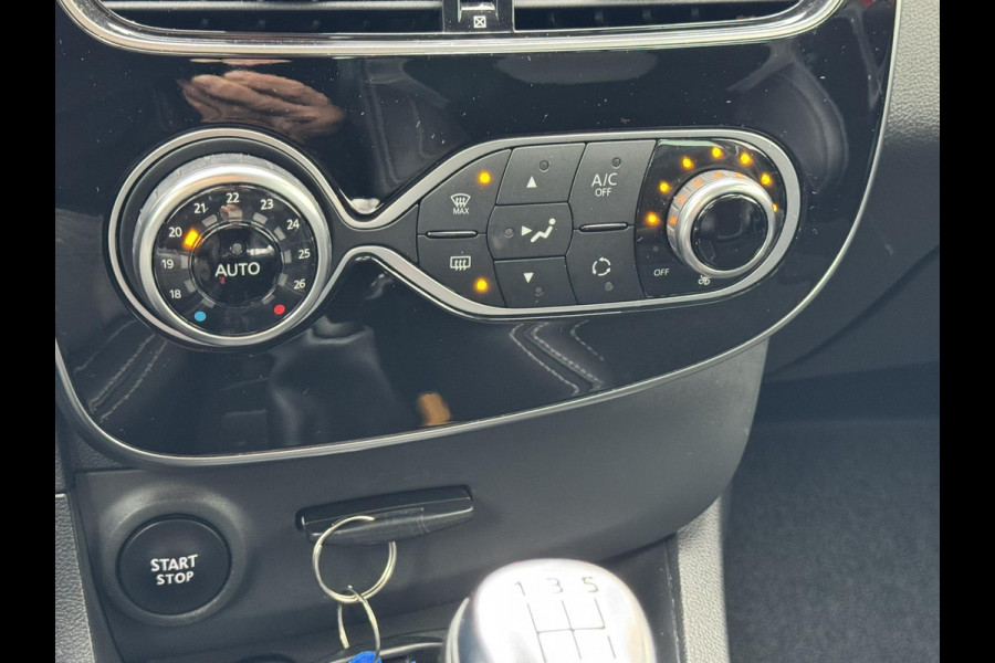 Renault Clio 0.9 TCe Intens Climate control Cruise control Bekleding half leer/half stof Parkeersensoren v/a plus camera