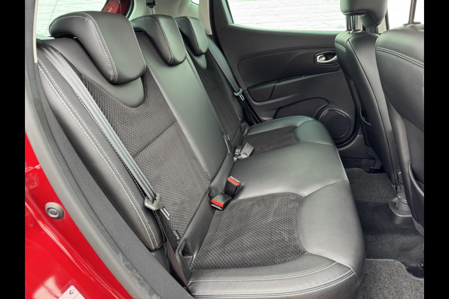 Renault Clio 0.9 TCe Intens Climate control Cruise control Bekleding half leer/half stof Parkeersensoren v/a plus camera