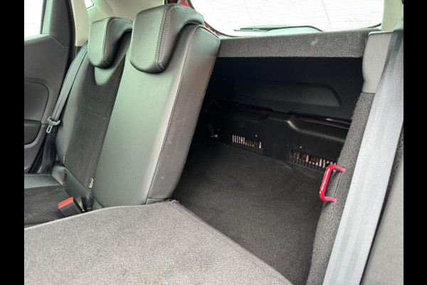 Renault Clio 0.9 TCe Intens Climate control Cruise control Bekleding half leer/half stof Parkeersensoren v/a plus camera