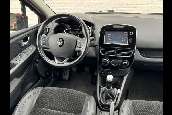 Renault Clio 0.9 TCe Intens Climate control Cruise control Bekleding half leer/half stof Parkeersensoren v/a plus camera