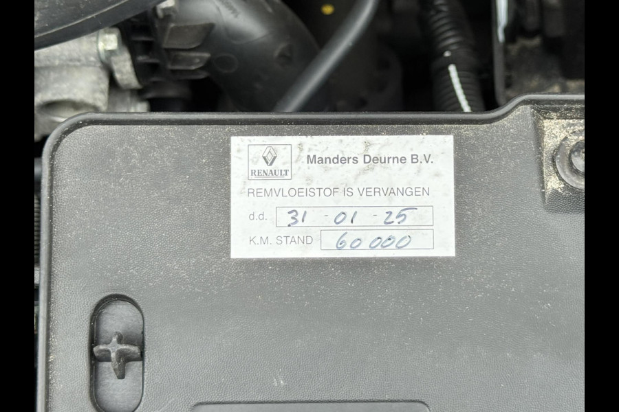 Renault Clio 0.9 TCe Intens Climate control Cruise control Bekleding half leer/half stof Parkeersensoren v/a plus camera
