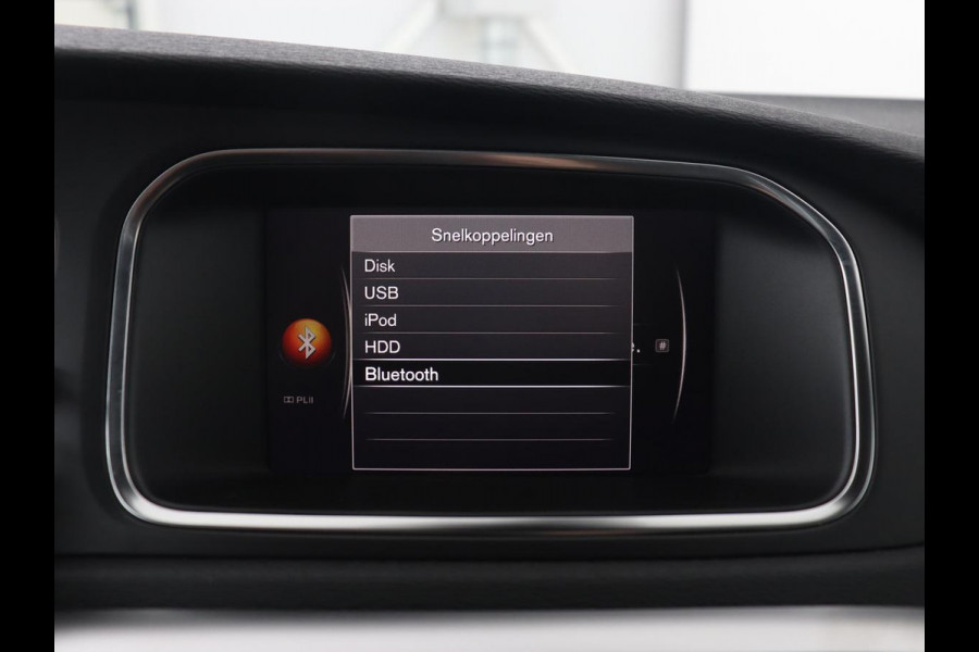 Volvo V40 1.5 T3 Polar+ Sport | Panoramadak | Stoelverwarming | Camera | Full LED | Navigatie | Park Assist | Harman/Kardon | Keyless | R Design