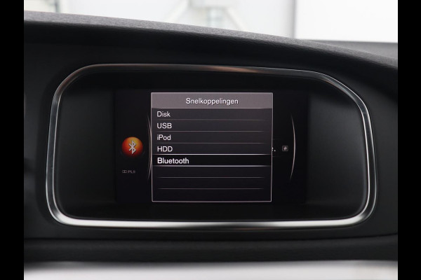 Volvo V40 1.5 T3 Polar+ Sport | Panoramadak | Stoelverwarming | Camera | Full LED | Navigatie | Park Assist | Harman/Kardon | Keyless | R Design