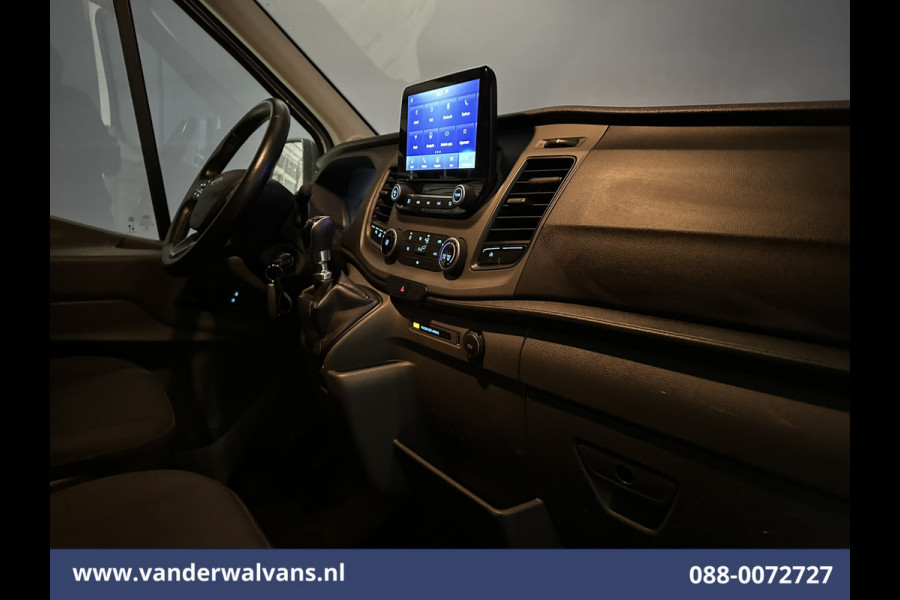 Ford Transit 2.0 TDCI 130pk L2H2 Euro6 Airco | Camera | Navigatie | Apple Carplay | Android Auto LED, Cruiscontrol, Verwamde voorruit, Bijrijdersbank, Parkeersensoren