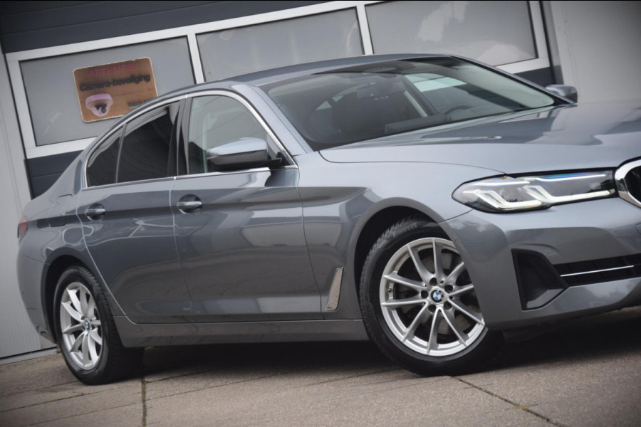 BMW 5 Serie 520i Business Edition Plus CAMERA/HIFI SYSTEM/ADAPTIEVE CRUISE CONTROL