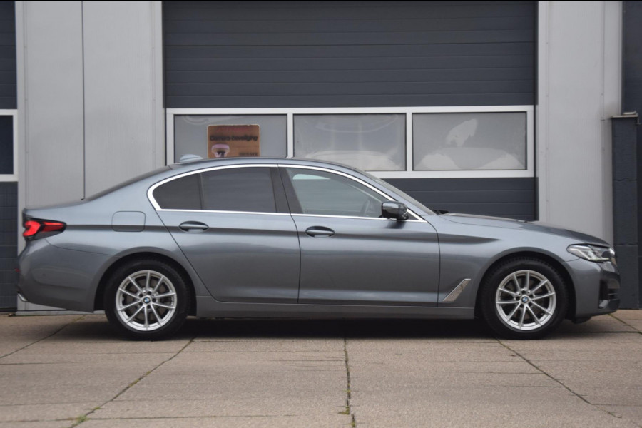 BMW 5 Serie 520i Business Edition Plus CAMERA/HIFI SYSTEM/ADAPTIEVE CRUISE CONTROL