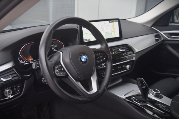 BMW 5 Serie 520i Business Edition Plus CAMERA/HIFI SYSTEM/ADAPTIEVE CRUISE CONTROL