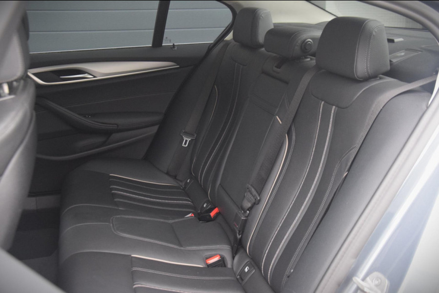 BMW 5 Serie 520i Business Edition Plus CAMERA/HIFI SYSTEM/ADAPTIEVE CRUISE CONTROL