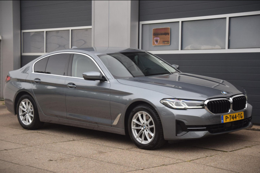 BMW 5 Serie 520i Business Edition Plus CAMERA/HIFI SYSTEM/ADAPTIEVE CRUISE CONTROL