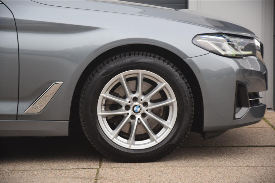 BMW 5 Serie 520i Business Edition Plus CAMERA/HIFI SYSTEM/ADAPTIEVE CRUISE CONTROL