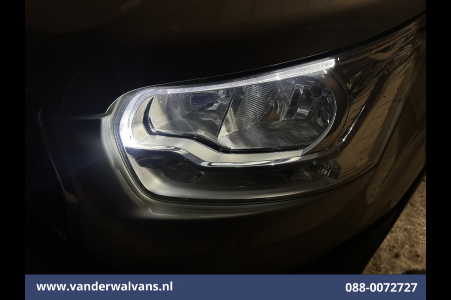 Ford Transit 2.0 TDCI 131pk L2H2 Euro6 Airco | Camera | Navigatie | Apple Carplay | Android Auto LED, Cruiscontrol, Verwarmde Voorruit, Bijrijdersbank, Parkeersensoren, 2550kg trekvermogen