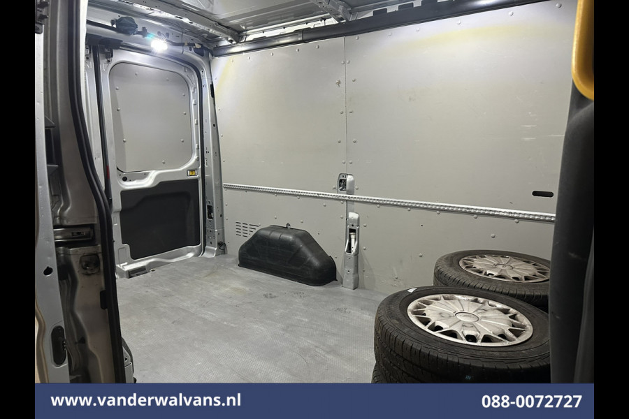 Ford Transit 2.0 TDCI 131pk L2H2 Euro6 Airco | Camera | Navigatie | Apple Carplay | Android Auto LED, Cruiscontrol, Verwarmde Voorruit, Bijrijdersbank, Parkeersensoren, 2550kg trekvermogen