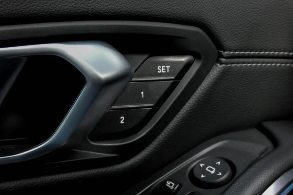 BMW 3-serie M340d xDrive | SCHUIF/KANTEL DAK | 360° CAMERA | M-PAKKET | TREKHAAK