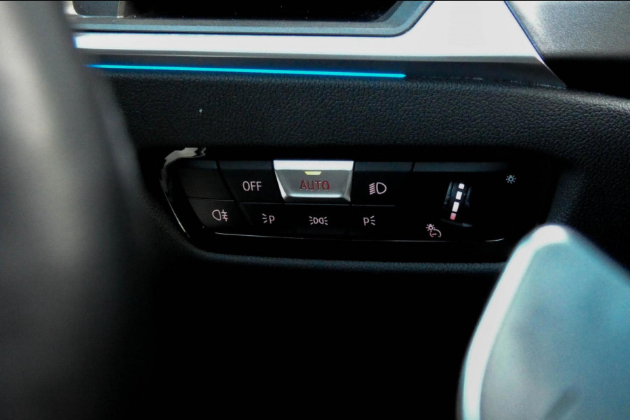 BMW 3-serie M340d xDrive | SCHUIF/KANTEL DAK | 360° CAMERA | M-PAKKET | TREKHAAK
