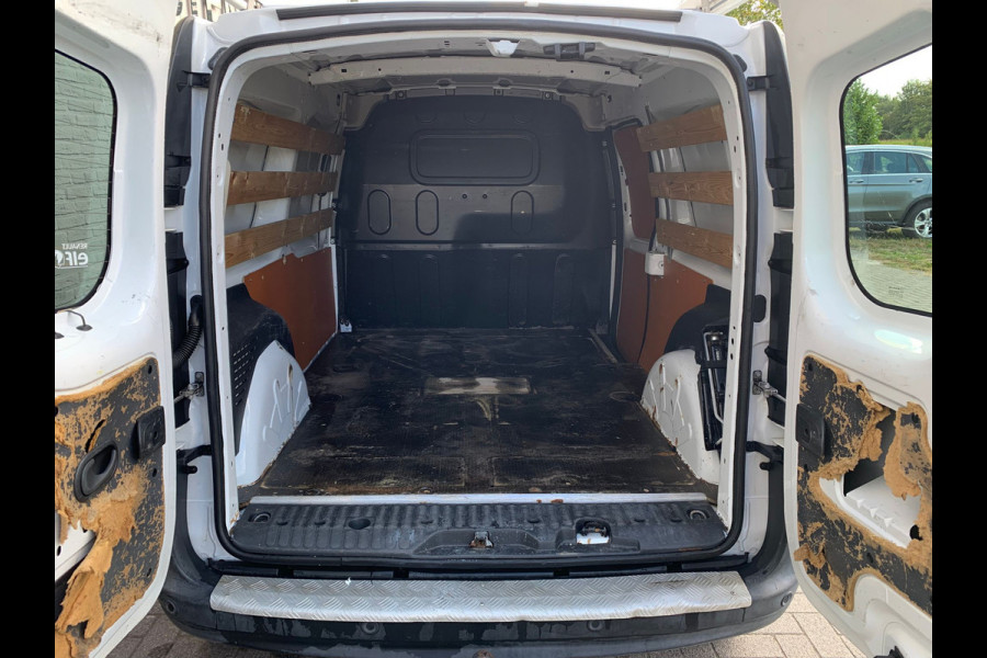 Renault Kangoo 1.5dCi 90PK Maxi L2H1 Airco Navi Cruise Control Imperiaal Trekhaak Pdc Bluetooth Schuifdeur Betonplex Vloer Wandbetimmering Energy Comfort Euro 6