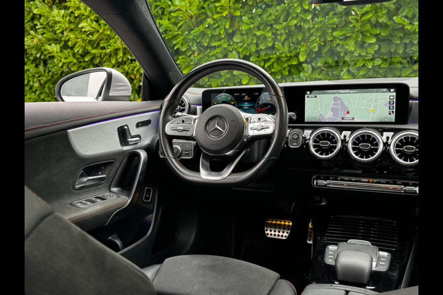 Mercedes-Benz CLA-Klasse CLA 250 4MATIC PREMIUM PLUS AMG HUD PANORAMADAK BTW ORIGINEEL NEDERLANDS NAP DEALER ONDERHOUDEN
