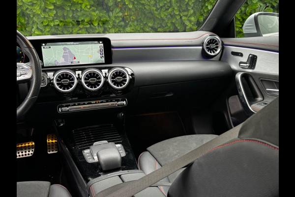 Mercedes-Benz CLA-Klasse CLA 250 4MATIC PREMIUM PLUS AMG HUD PANORAMADAK BTW ORIGINEEL NEDERLANDS NAP DEALER ONDERHOUDEN