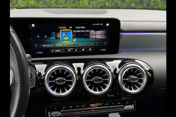 Mercedes-Benz CLA-Klasse CLA 250 4MATIC PREMIUM PLUS AMG HUD PANORAMADAK BTW ORIGINEEL NEDERLANDS NAP DEALER ONDERHOUDEN
