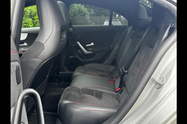 Mercedes-Benz CLA-Klasse CLA 250 4MATIC PREMIUM PLUS AMG HUD PANORAMADAK BTW ORIGINEEL NEDERLANDS NAP DEALER ONDERHOUDEN