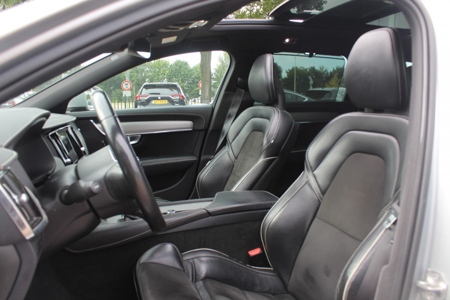Volvo V90 2.0 D3 R-Design / Trekhaak / Panoramadak / Camera / Head-up / Leder / 19'' / Standverwarming / Dodehoek / Stuur+Stoelverwarming / Elektr. achterklep / ACC