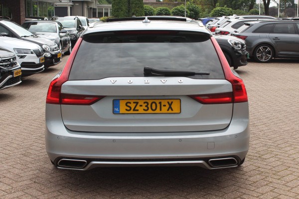 Volvo V90 2.0 D3 R-Design / Trekhaak / Panoramadak / Camera / Head-up / Leder / 19'' / Standverwarming / Dodehoek / Stuur+Stoelverwarming / Elektr. achterklep / ACC