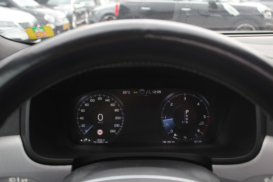Volvo V90 2.0 D3 R-Design / Trekhaak / Panoramadak / Camera / Head-up / Leder / 19'' / Standverwarming / Dodehoek / Stuur+Stoelverwarming / Elektr. achterklep / ACC