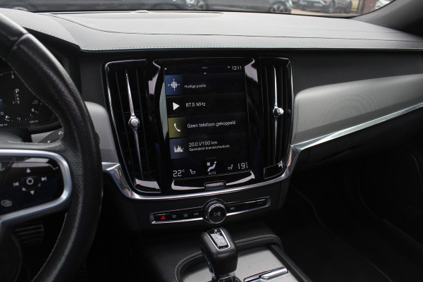 Volvo V90 2.0 D3 R-Design / Trekhaak / Panoramadak / Camera / Head-up / Leder / 19'' / Standverwarming / Dodehoek / Stuur+Stoelverwarming / Elektr. achterklep / ACC