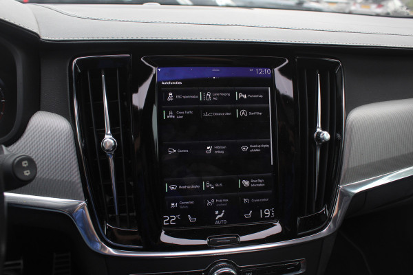 Volvo V90 2.0 D3 R-Design / Trekhaak / Panoramadak / Camera / Head-up / Leder / 19'' / Standverwarming / Dodehoek / Stuur+Stoelverwarming / Elektr. achterklep / ACC