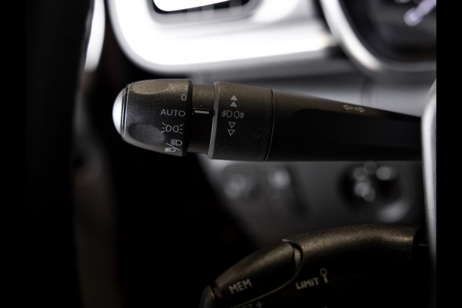 Citroën C3 1.2 PureTech Shine / 82pk / Trekhaak / Achteruitrij camera /
