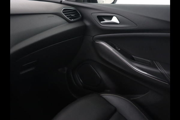 Opel Grandland X 1.6 Turbo Hybrid Ultimatie | Stoelventilatie | 360 Camera | Trekhaak | Carplay | Leder | Memory | Adaptive cruise | Full LED | Navigatie | PHEV | Plug In