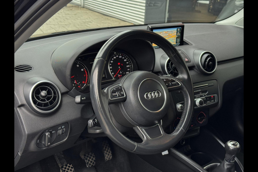Audi A1 Sportback 1.0 TFSi Design - Navigatie I Airco I PDC I Nwe 18 inch Sport velgen I Comfort pakket I Dealer onderhouden