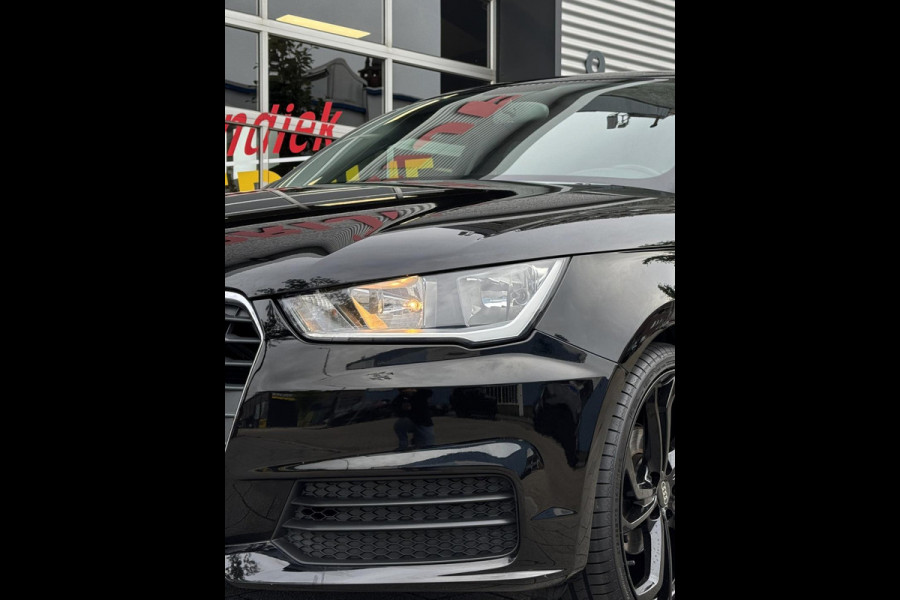 Audi A1 Sportback 1.0 TFSi Design - Navigatie I Airco I PDC I Nwe 18 inch Sport velgen I Comfort pakket I Dealer onderhouden