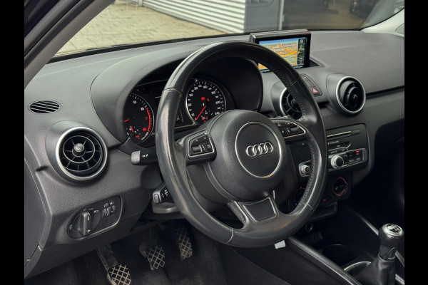 Audi A1 Sportback 1.0 TFSi Design - Navigatie I Airco I PDC I Nwe 18 inch Sport velgen I Comfort pakket I Dealer onderhouden