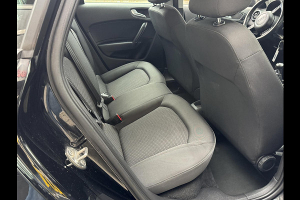 Audi A1 Sportback 1.0 TFSi Design - Navigatie I Airco I PDC I Nwe 18 inch Sport velgen I Comfort pakket I Dealer onderhouden