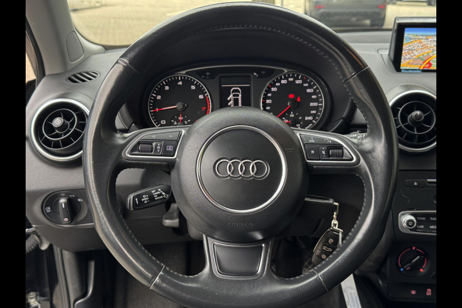 Audi A1 Sportback 1.0 TFSi Design - Navigatie I Airco I PDC I Nwe 18 inch Sport velgen I Comfort pakket I Dealer onderhouden